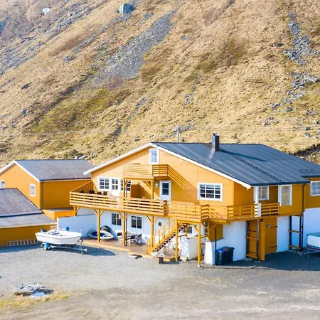 Fishermans View Lofoten Апартаменты *